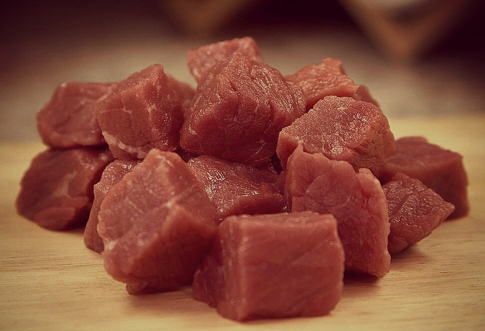 Источник фото: https://www.whatcandogseat.net/can-dogs-eat-tomatoes/