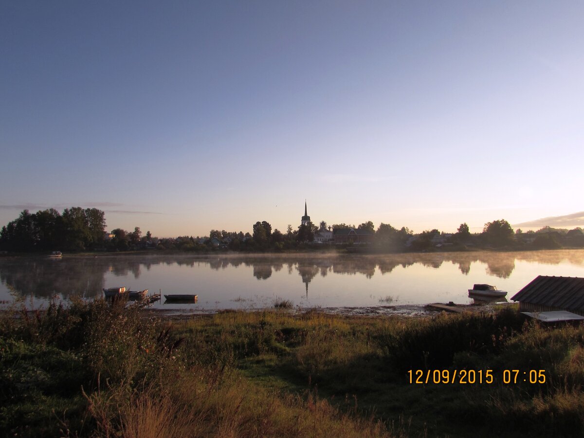 Рассвет на реке Сясь