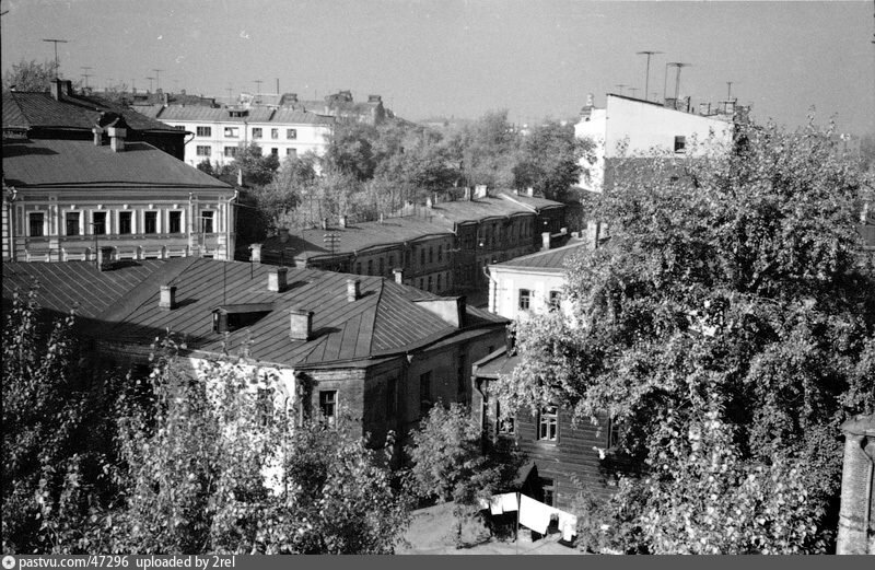 Начало Тихвинского переулка