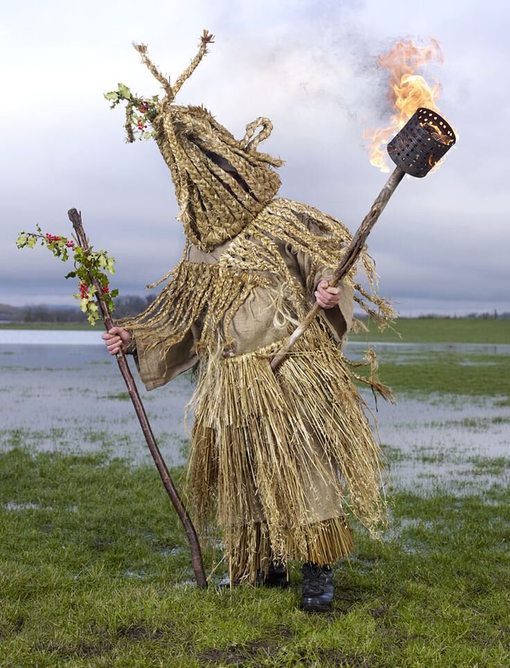Вот так должен выглядеть астролог по мнению некоторых людей..