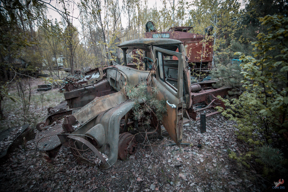 Нашел забытые Чернобыльские «ЗиЛы», спасшие Припять от «невидимого врага»