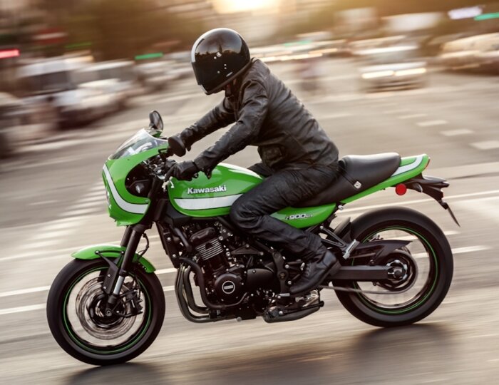 Японский cafe racer Kawasaki Z900RS. | Фото: topspeed.com.
