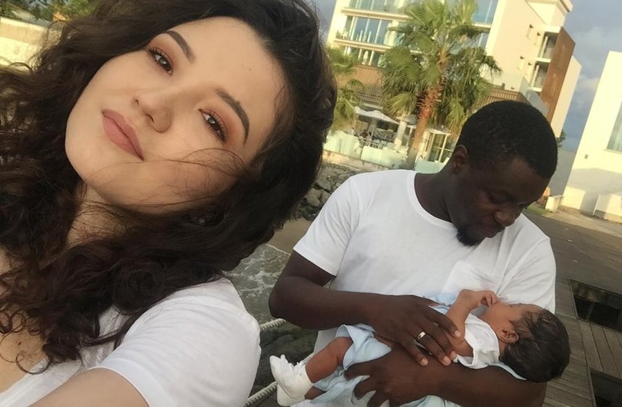 Ажара с семьей. Фото из личного архива