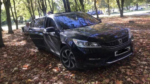 Пару слов о технических данных авто: 2-х литровый двигатель с мощностью в 247 лошадиных сил, передний привод, разгон до 100 км/ч за 7,5 секунд.