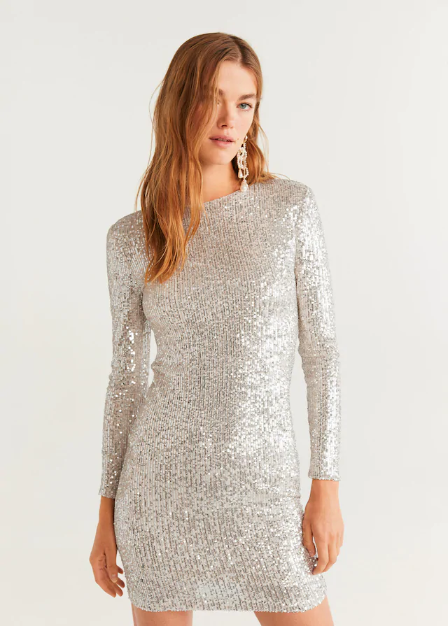 Платье, расшитое пайетками за 3 999 руб.фото с сайта shop.mango.com/ru