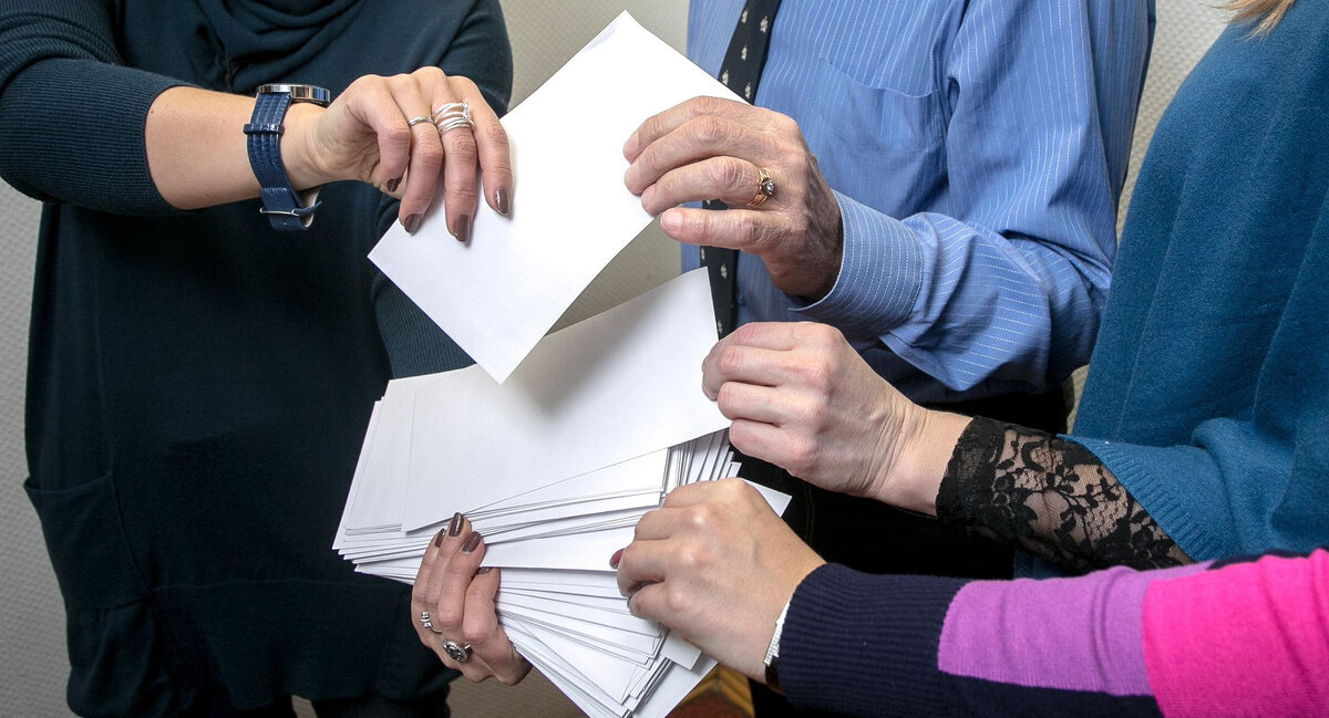 Работодатель также не сможет отделаться от выплат долгов по зарплате. Фото: vogazeta.ru.