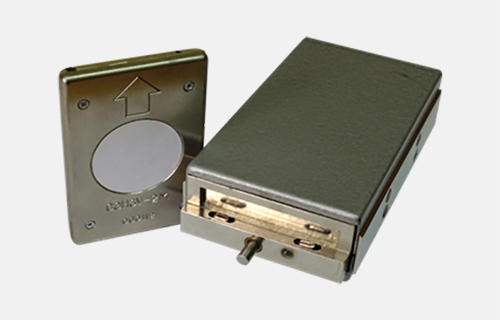 Устройство запоминающее «СЭНЗУ» с устройством подключения Фото: Ленполиграфмаш