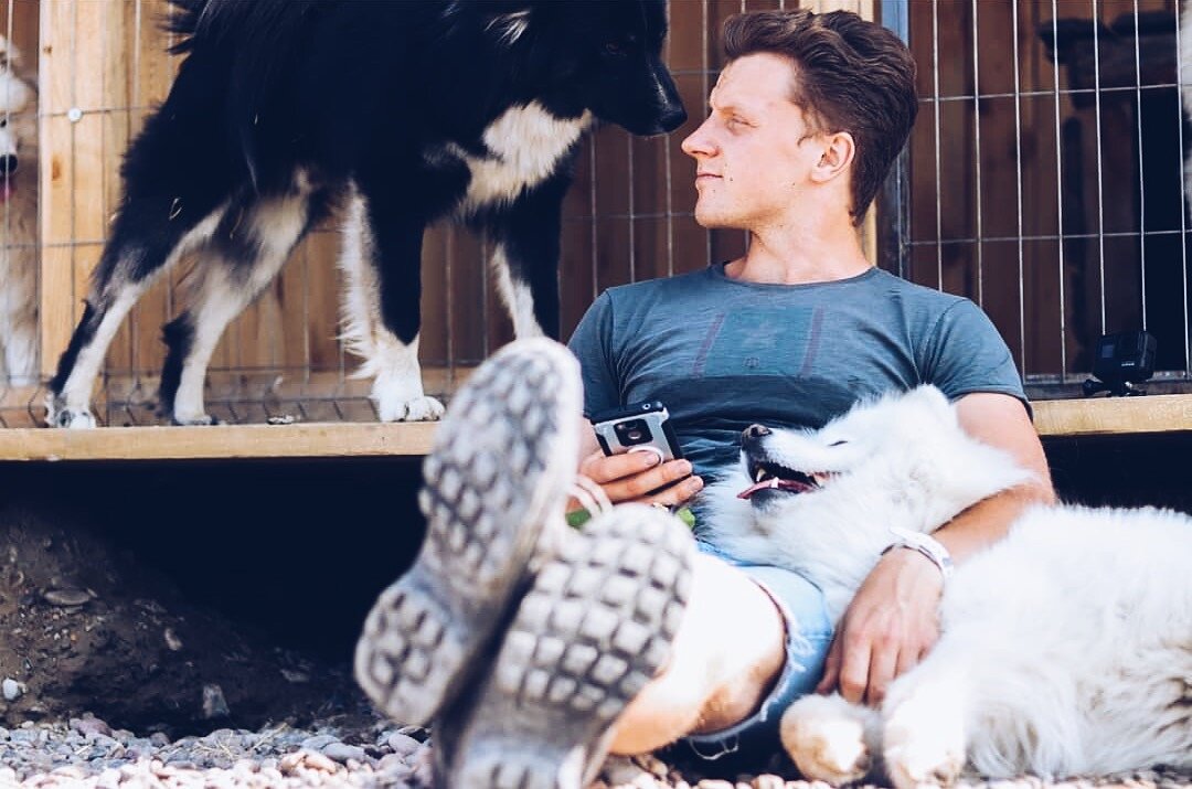 Иван Сергеевич Артышко и его банда. Фотография взята из инстаграма героя