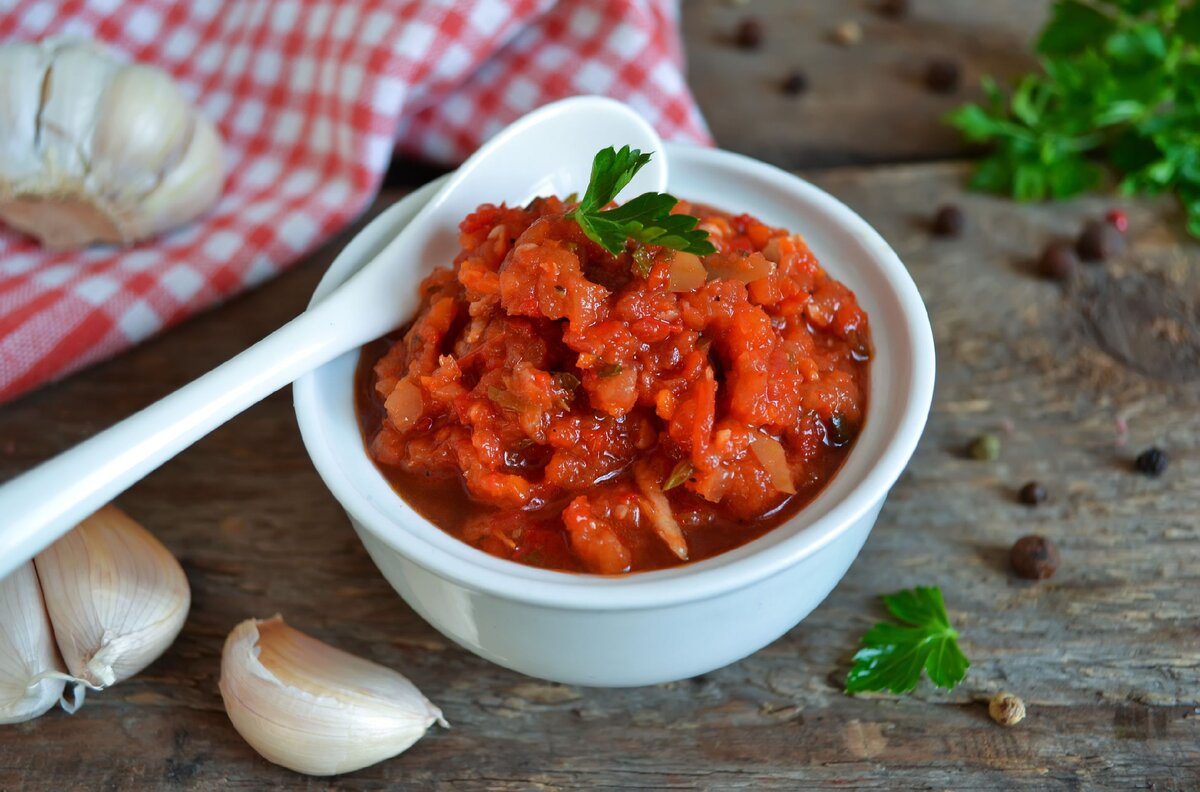 Это очень остро!🌶🌶🌶 Простой и вкусный рецепт аджики | Еда от ШефМаркет |  Дзен