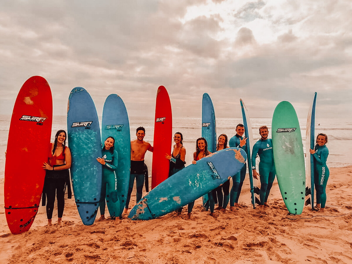 Если присмотреться, то справа я делаю вид, что крутой серфер