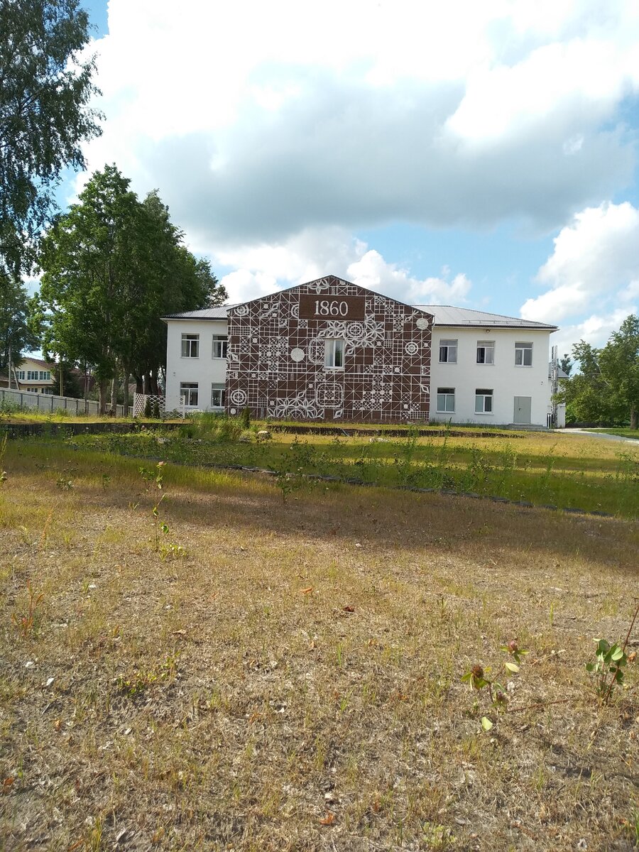 Здание фабрики - музея (фото автора статьи)