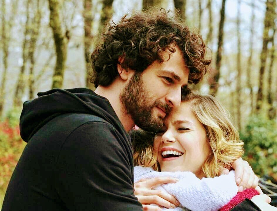 Песня жизни актеры. Турецкий сериал хюлья. Песня жизни п. Песня жизни п. Керем и хулия.