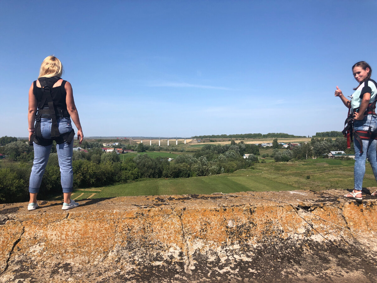 Желающих спрыгнуть в этот раз было много, человек пятьдесят, не меньше (фото автора)