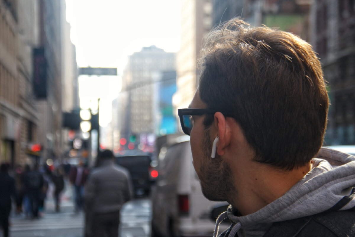 Найти первую работу в США часто помогают соотечественники (фото автора)