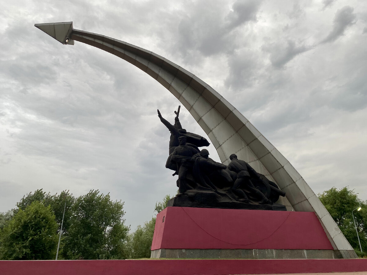 Монумент «Штурм» (фото автора) 