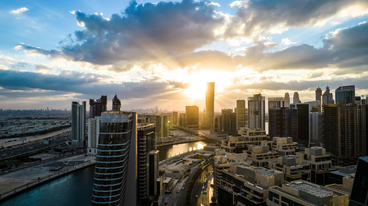 А вот такие виды будут открываться из панорамных окон апартаментов 👉