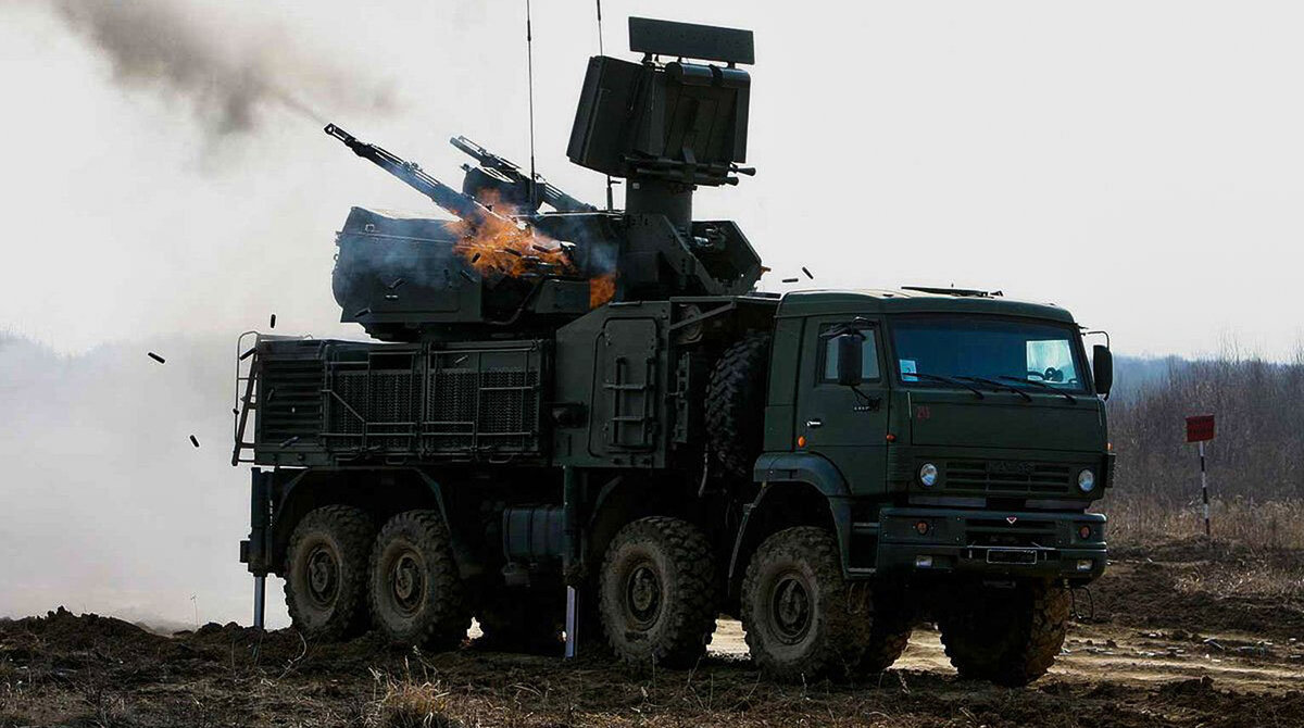  Панцирь С-1.  в действии...