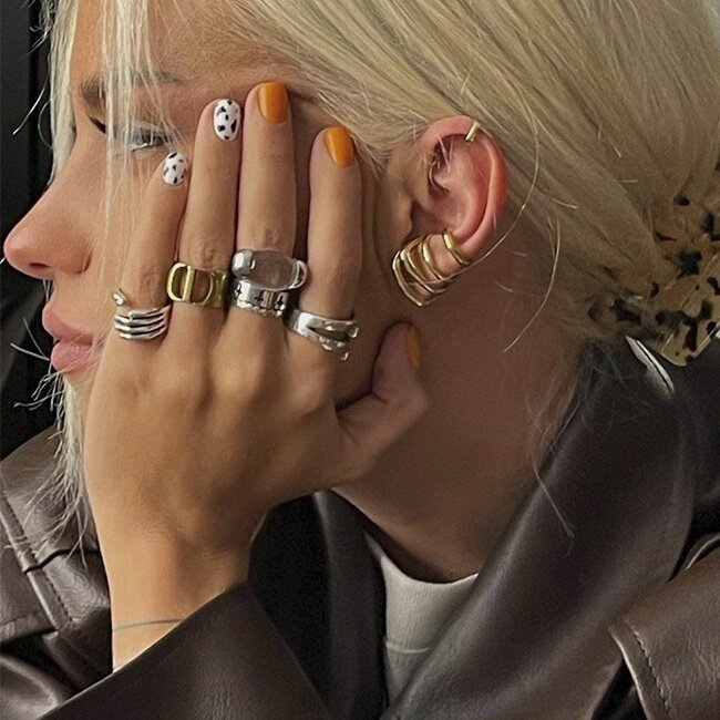     Идеи новогоднего маникюра. Фото: @burimova