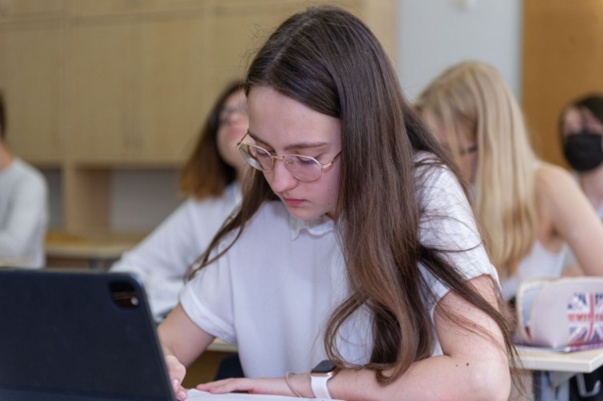    Собянин рассказал о перспективах предпрофессиональных классов в школах