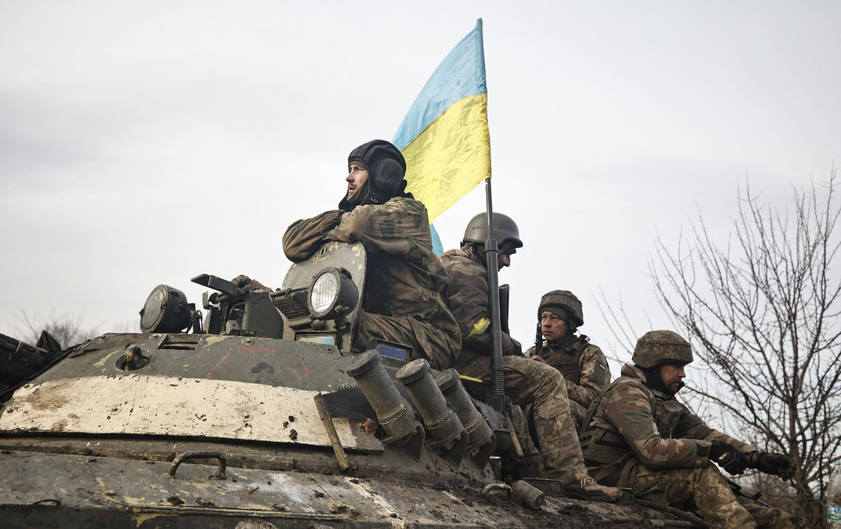 Украинские военнослужащие // AP Photo / Roman Chop