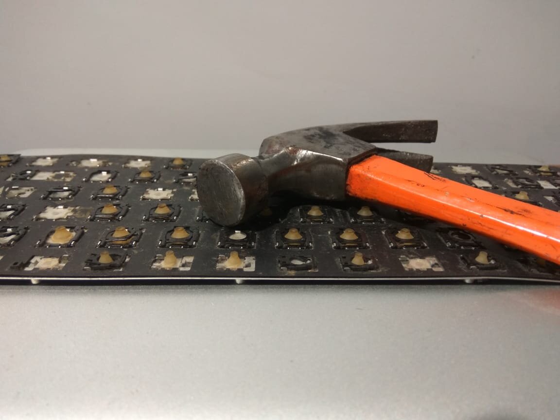 Быстро разбить. Быстро разбить. Быстро разбить. Как ломают кокос без додика. Разбитый трюковой самокат.