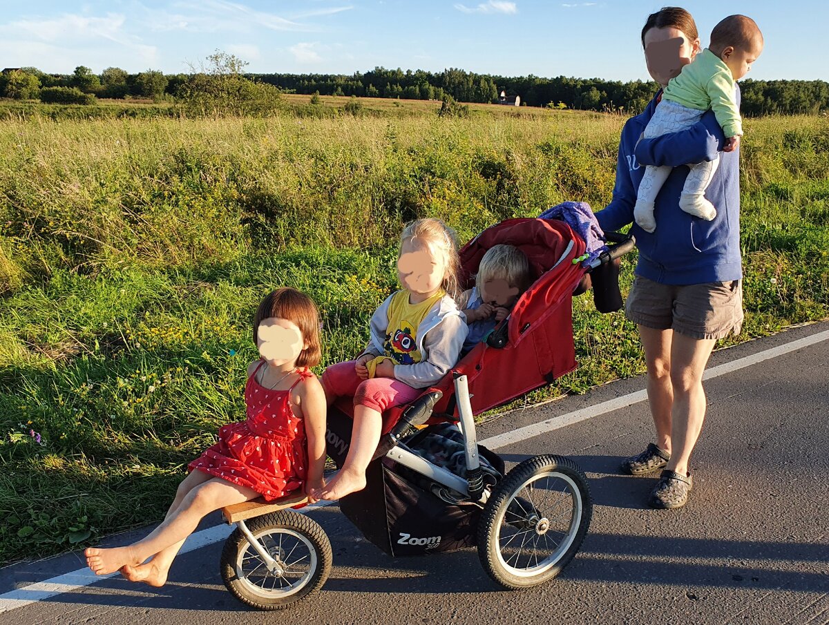 Чтоб вы понимали, детей я люблю. Особенно, когда они спят.