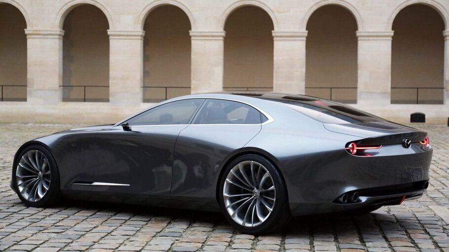 Mazda 6   вид сзади