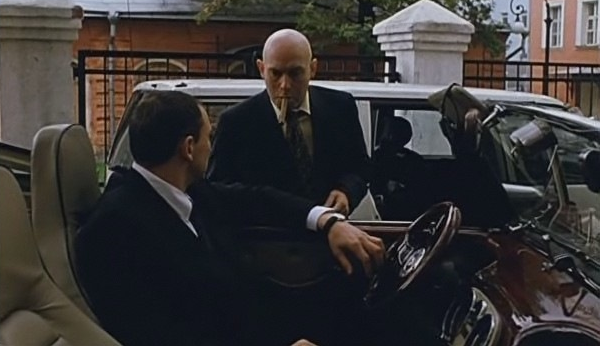 Виктор интересуется машиной