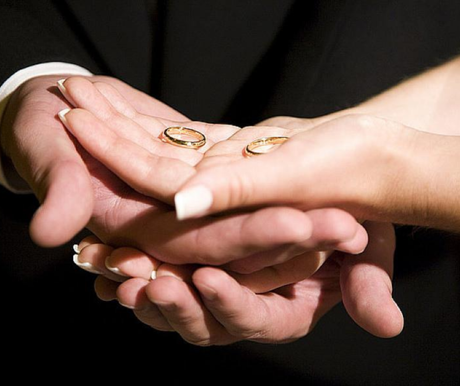 Может ли быть верность, любовь, похоть условиями для манипуляции?