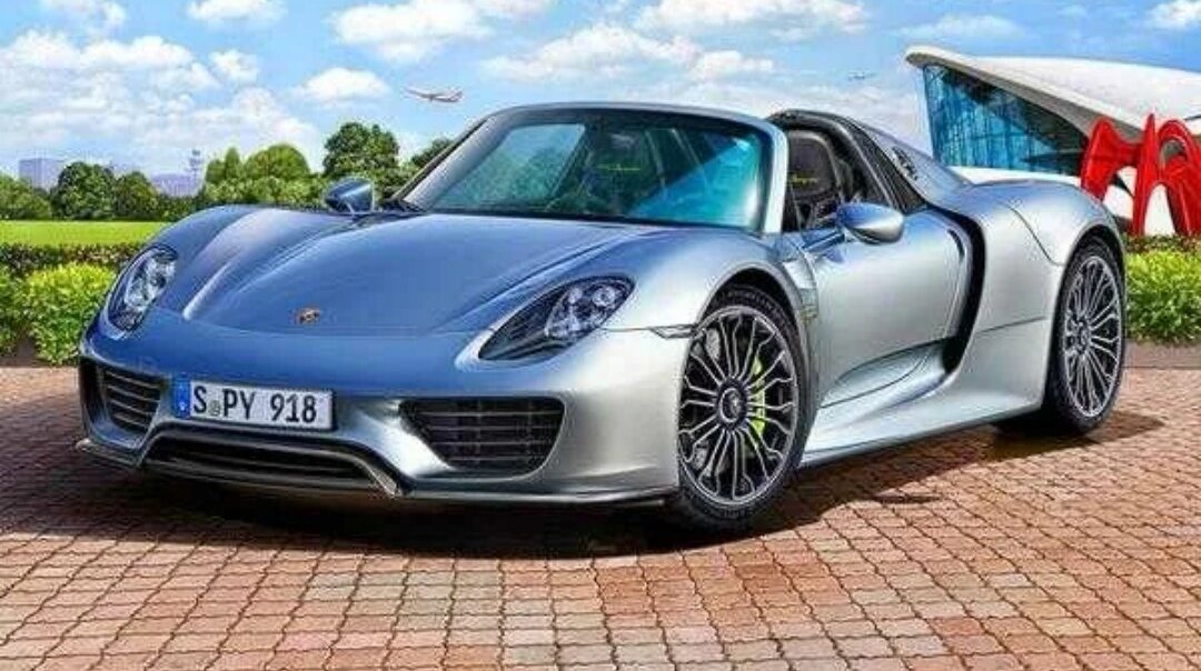 Приземистый и вытянутый, он летит по дороге со скоростью 343 км/ч, а до сотни добирается за 2,8 секунды.