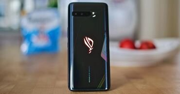 "Золото" рейтинга досталось смартфону Asus ROG Phone 3.