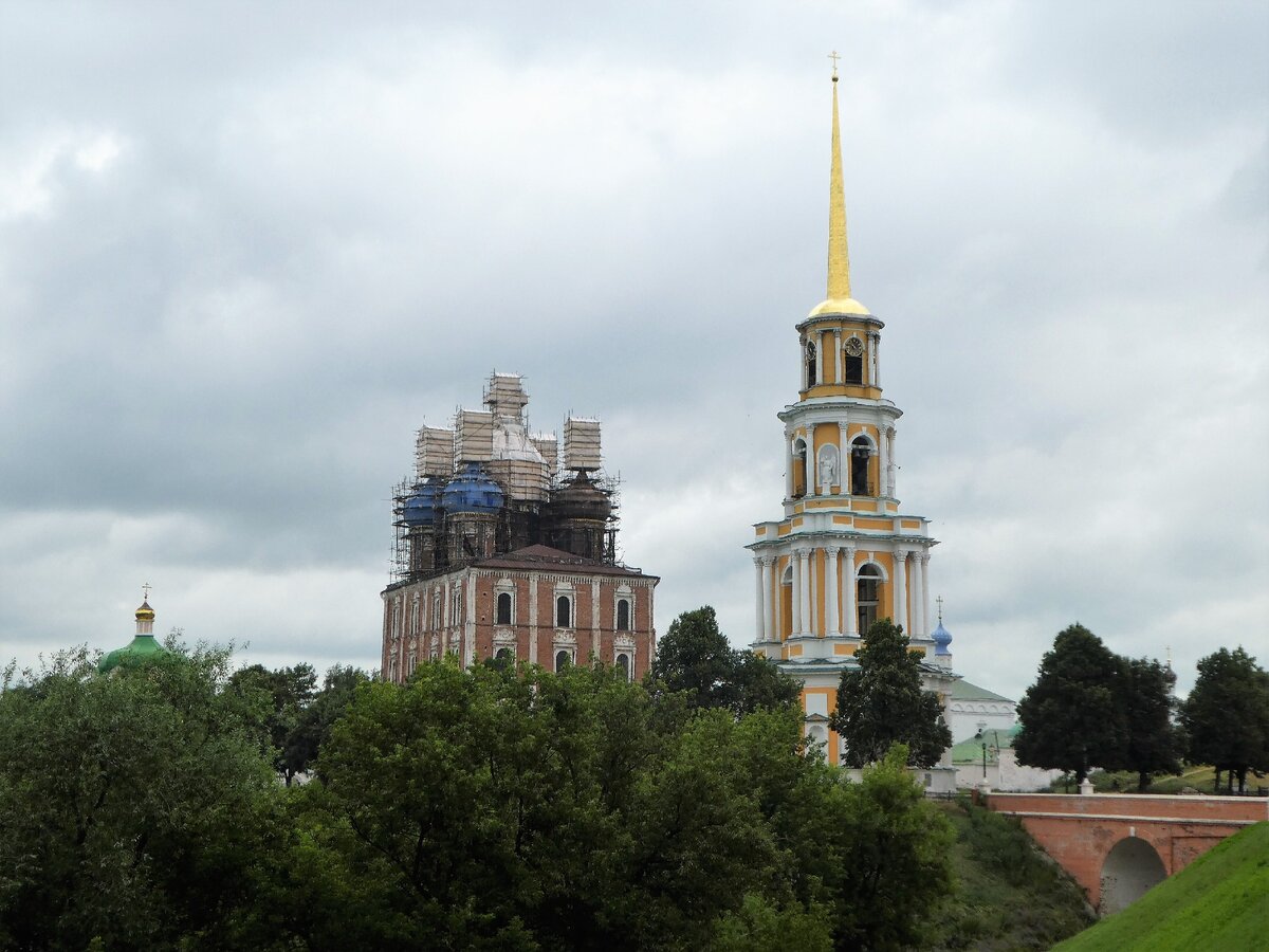 Соборная колокольня Рязанский Кремль
