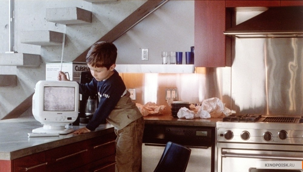 Кадр из фильма "Белый шум"  Источник: KINOPOISK.RU