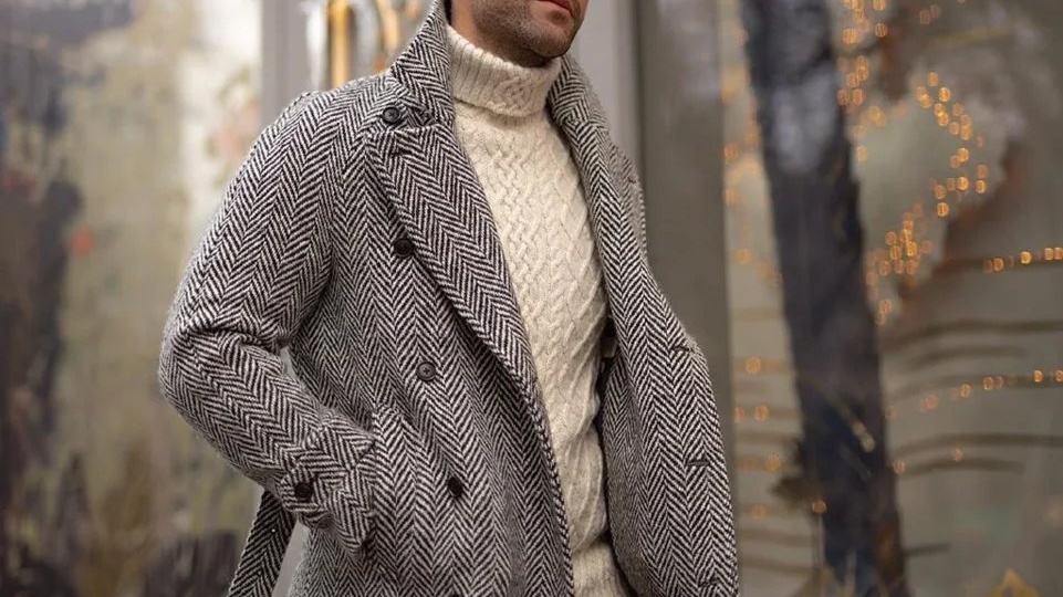 4 лучших образа с серым пальто