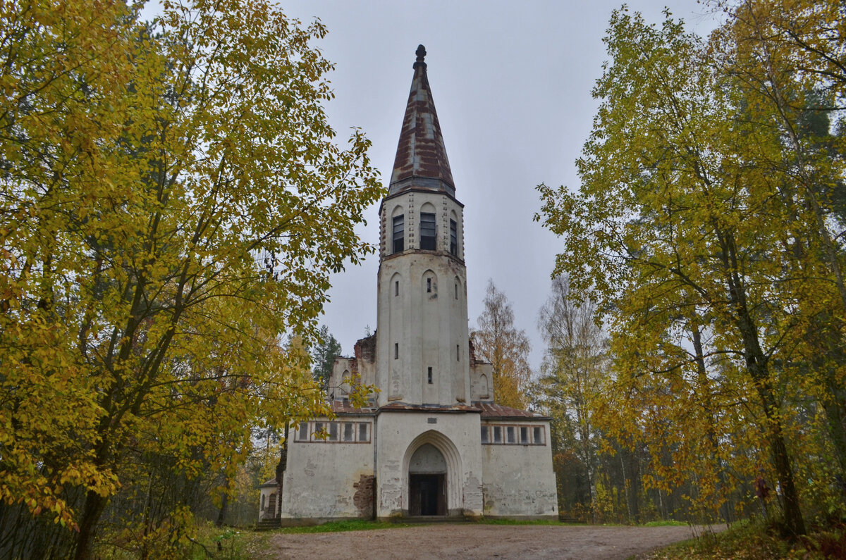 Кирха стоит на скале   Роккапата