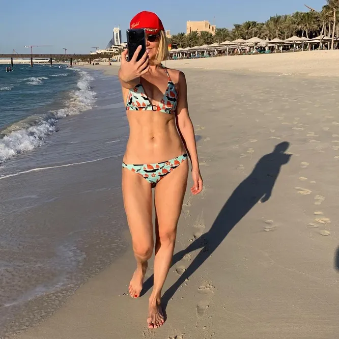 певицы бикини. кейт аптон в бикини. кейт аптон фотосессии. кейт аптон в купальнике. рианна в бикини.