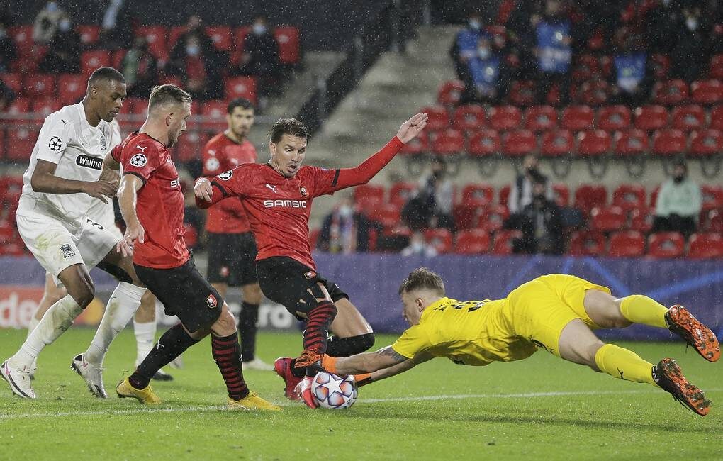 Матвей Сафонов получил повреждение (файл взят с сервиса Яндекс Картинки)