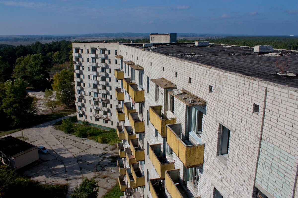 Вид с крыши основной  9 этажки.