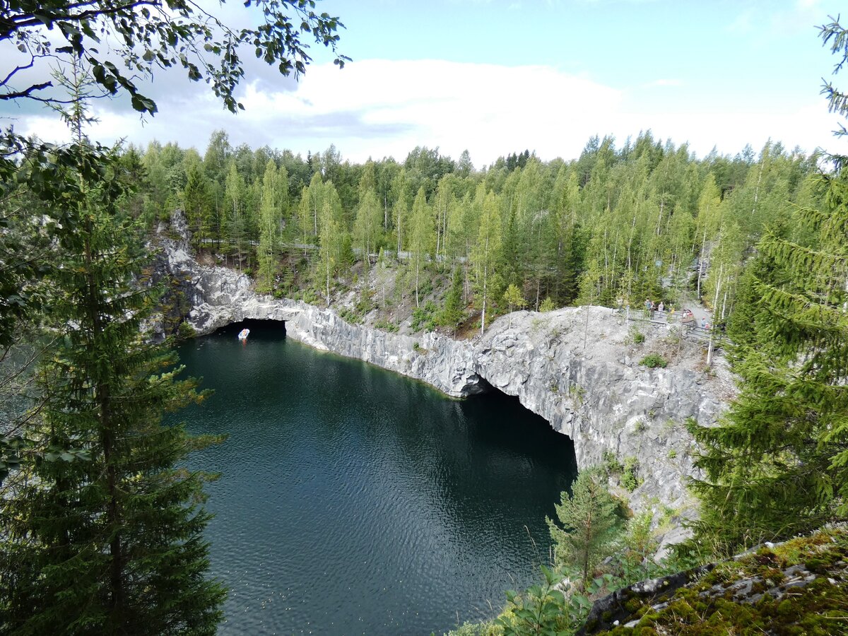 Карелия гранитный карьер парк Рускеала