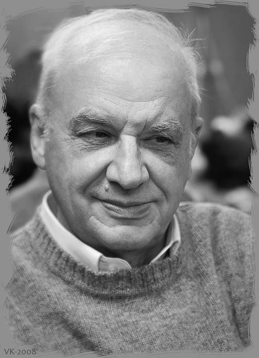 Дмитрий Антонович Сухарев  (родился 1 ноября 1930 года)