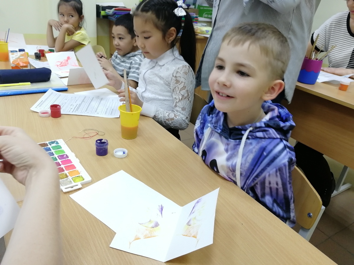 На занятии по чтению, возраст 5-6 лет