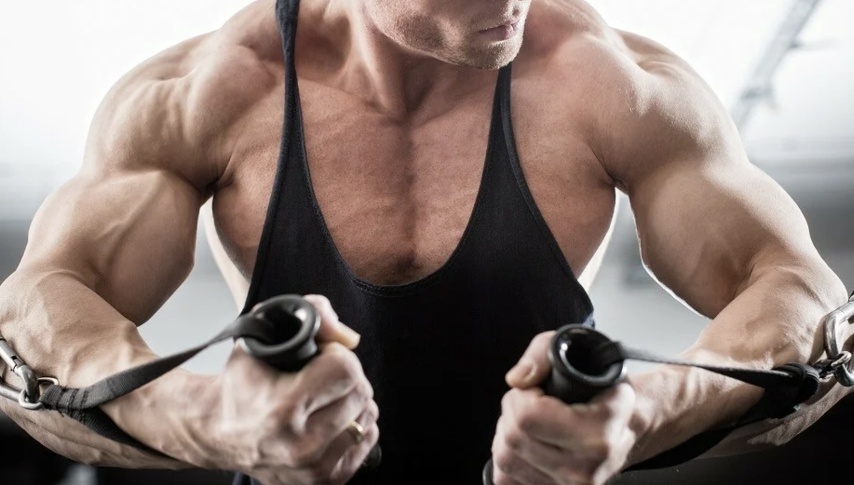 Размер бицепса для натурального атлета