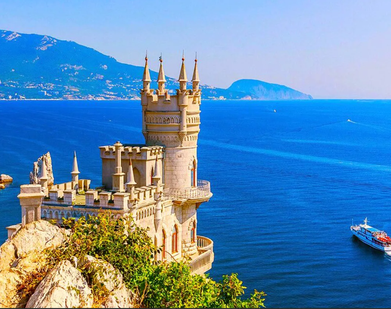 Крым. Ласточкино гнездо. Фото из интернета.