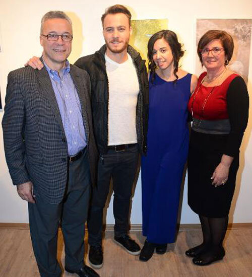                                     Керем ,отец ,мать и сестра 