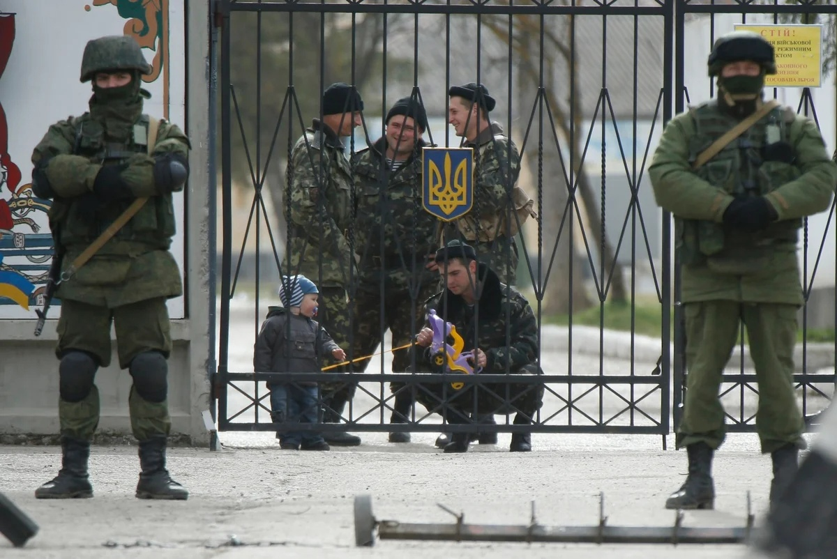 ВСУ В Крыму 2014. Солдаты в Крыму 2014. Войска в Крыму 2014. Украинские военные в Крыму 2014. Захват крымской