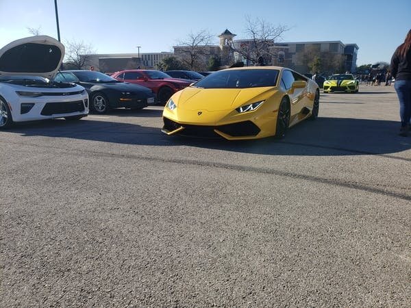 Lambo Huracan - 750 л.с., а Шевик CamaroSubercharged рядом хвастается "табуном" из 800 "лошадок"