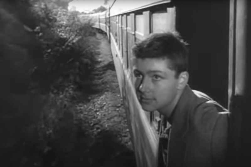 Кадр из фильма "Ждите писем". Всеволод Абдулов в роли Кости