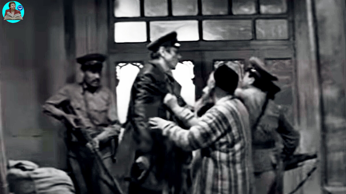 Кадр из истерна "Засада". Торговец опиумом умоляет Шпалова при задержании.