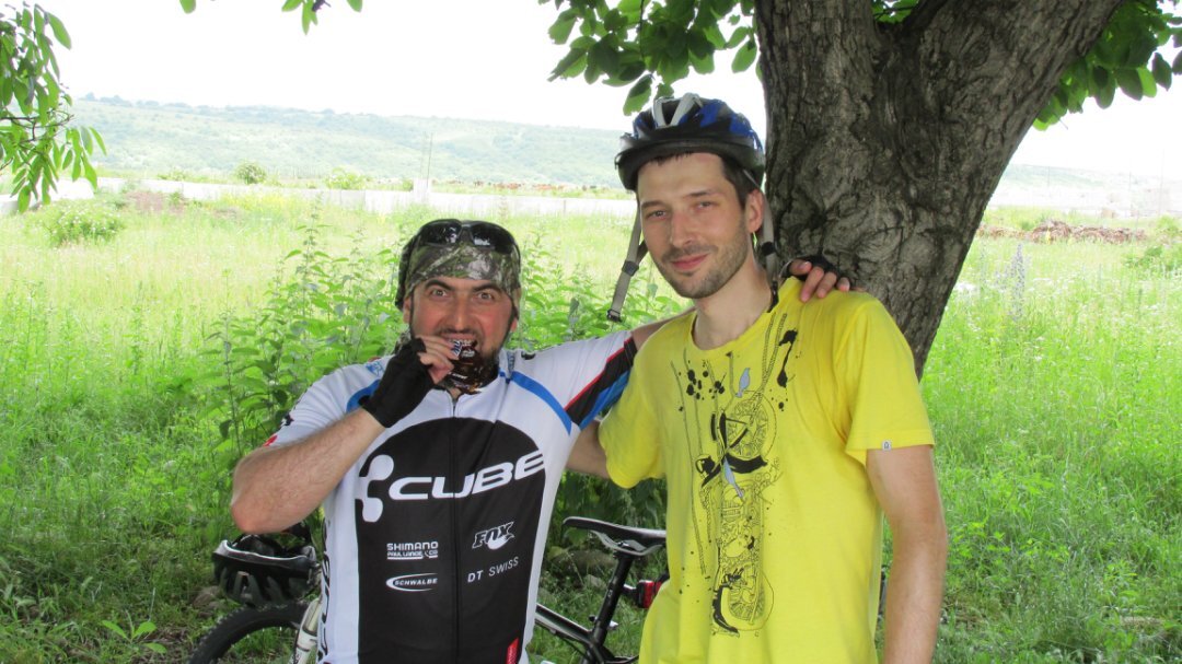 С Игоряном на привале