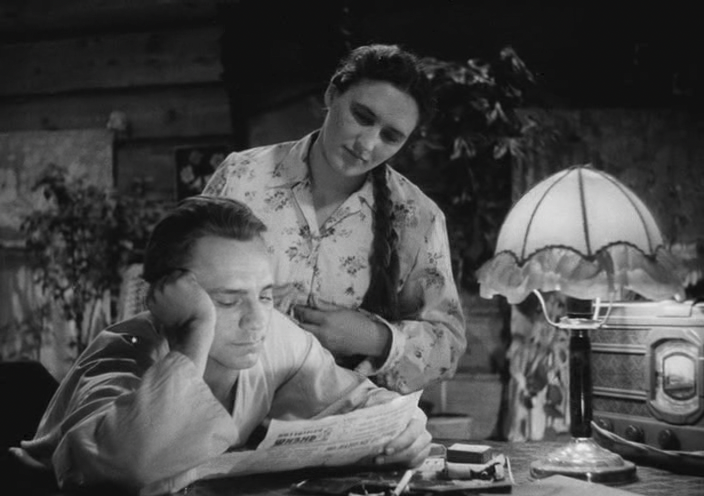 Кадры из фильма. Взяты из интернет источника